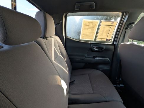 Used 2019 Toyota Tacoma TRD Off-Road image 26