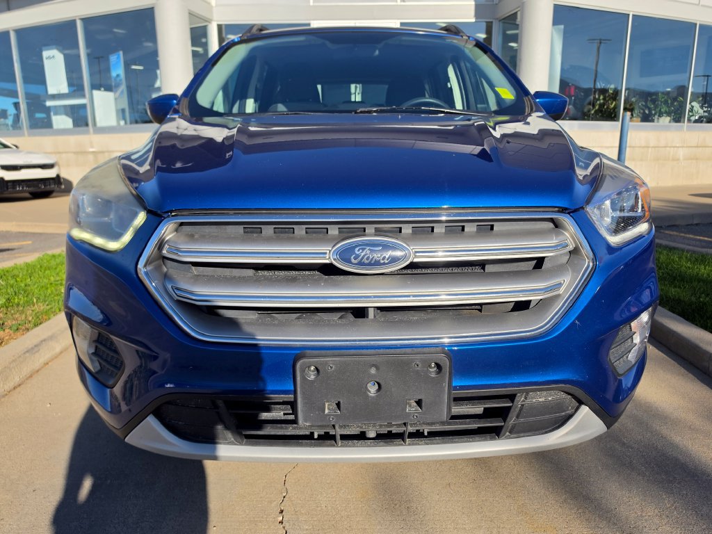 Used 2017 Ford Escape SE w/ Equipment Group 201A AWD/4WD image 2