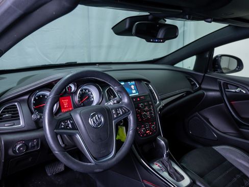 Used 2018 Buick Cascada Premium image 20