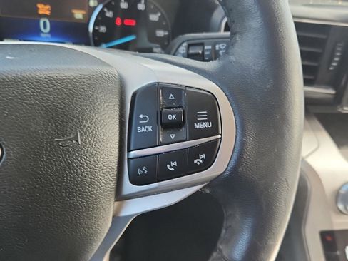 Used 2022 Ford Explorer XLT w/ Equipment Group 202A AWD/4WD image 16
