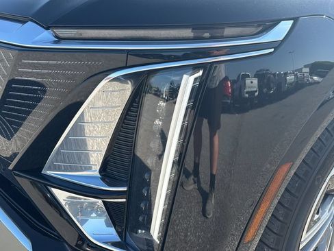 Used 2024 Cadillac Lyriq Luxury AWD/4WD image 25