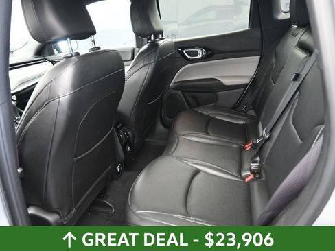 Used 2025 Jeep Compass Limited AWD/4WD image 18