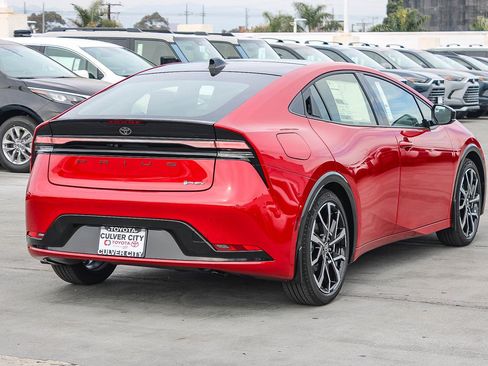 New 2026 Toyota Prius Plug-In Hybrid image 9