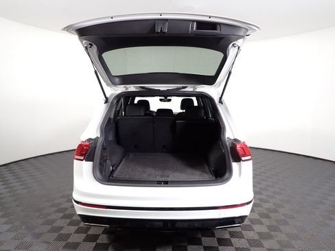 Used 2021 Volkswagen Tiguan SE R-Line AWD/4WD image 16
