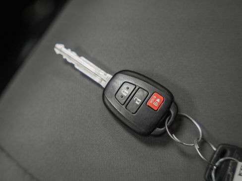 Used 2018 Toyota Tundra SR5 image 47