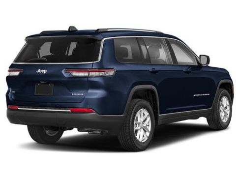 Used 2023 Jeep Grand Cherokee L Limited AWD/4WD image 2