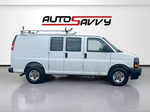 Used 2025 GMC Savana 3500 w/ Driver Convenience Package RWD image 8