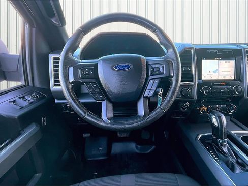 Used 2016 Ford F150 XLT w/ Equipment Group 302A Luxury image 9