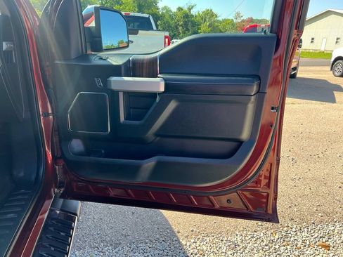 Used 2016 Ford F150 Lariat w/ Equipment Group 502A Luxury AWD/4WD image 20
