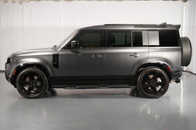 Used 2026 Land Rover Defender 110 X-Dynamic SE AWD/4WD image 2