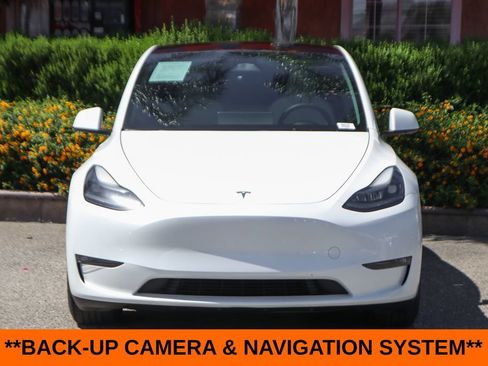 Used 2024 Tesla Model Y Performance AWD/4WD image 3