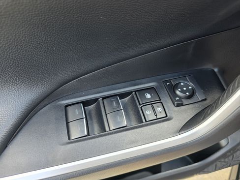 Used 2024 Toyota RAV4 XSE AWD/4WD image 30