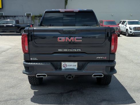 Used 2023 GMC Sierra 1500 AT4 w/ AT4 Premium Package AWD/4WD image 5