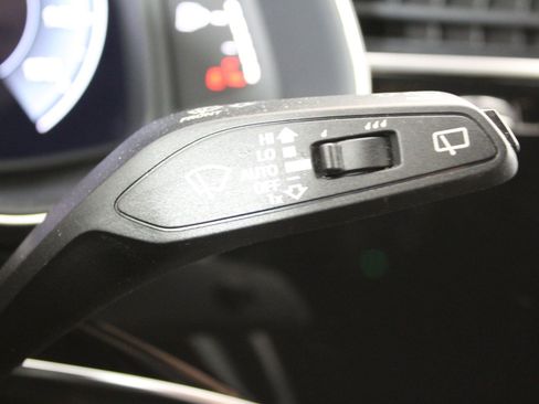 Used 2021 Audi Q8 Premium Plus w/ Premium Plus Package image 31