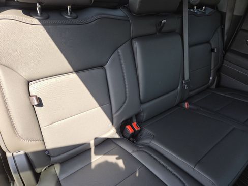 New 2026 GMC Sierra 2500 Denali w/ Denali Reserve Package AWD/4WD image 27