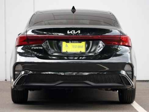 Used 2023 Kia Forte LXS w/ LXS Technology Package FWD image 10