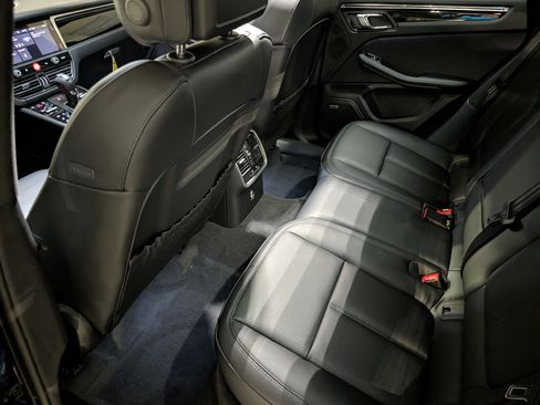 New 2026 Porsche Macan image 21