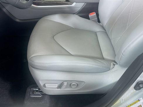 Certified 2025 Toyota Highlander Platinum AWD/4WD image 20