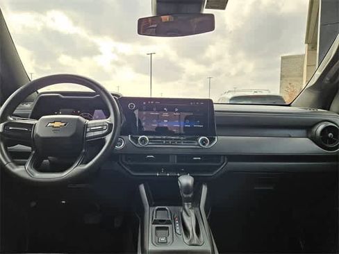 Used 2024 Chevrolet Colorado W/T image 18