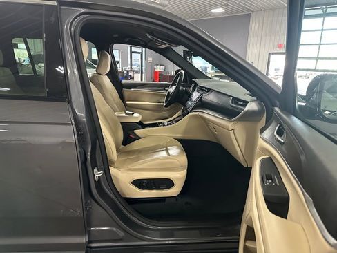 Used 2023 Jeep Grand Cherokee L Limited w/ Luxury Tech Group II image 29