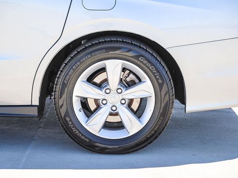 Used 2020 Honda Odyssey EX image 11