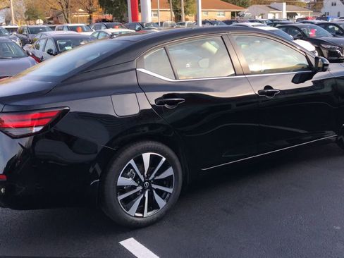 New 2025 Nissan Sentra SV w/ SV Premium Package image 8