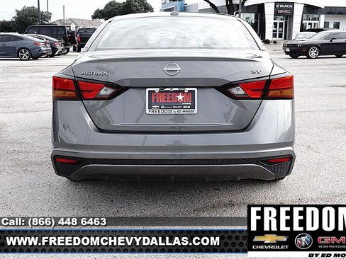 Used 2024 Nissan Altima 2.5 SV FWD image 38