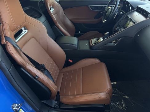Used 2018 Jaguar F-TYPE Coupe RWD image 18