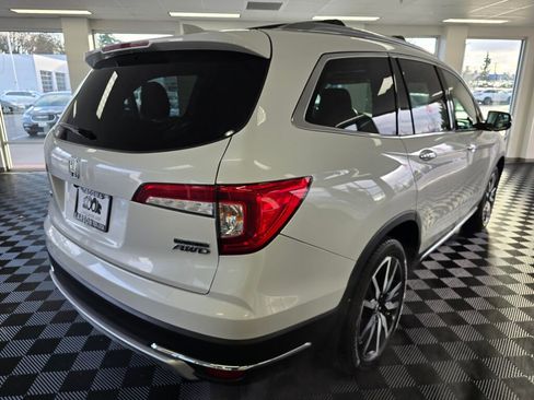 Used 2020 Honda Pilot Touring image 3