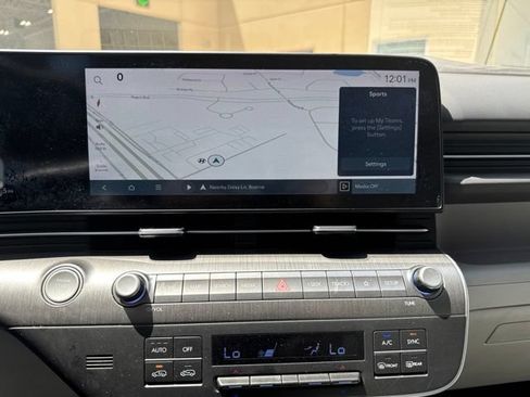 Used 2024 Hyundai Kona Limited FWD image 20