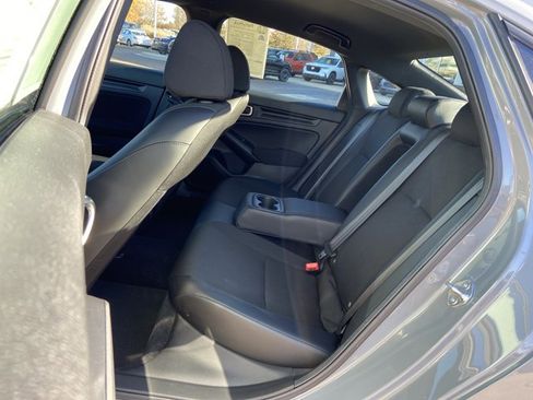 Used 2025 Honda Civic Sport image 15