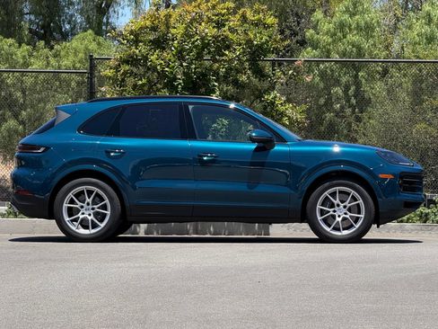 Used 2026 Porsche Cayenne AWD/4WD image 8