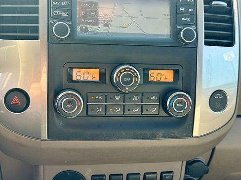 Used 2015 Nissan Frontier SL w/ Moonroof Package RWD image 15