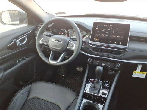 New 2026 Jeep Compass Latitude AWD/4WD image 12