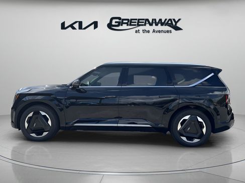 New 2026 Kia EV9 Land image 2