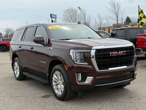 Used 2022 GMC Yukon SLE w/ Gmc Pro Safety Plus Package AWD/4WD image 4