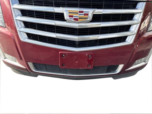 Used 2020 Cadillac Escalade ESV Premium Luxury image 19