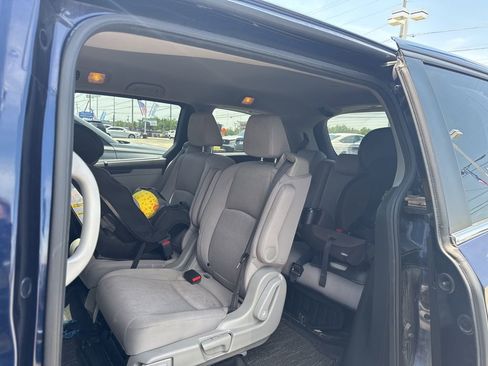 Used 2021 Honda Odyssey EX image 17