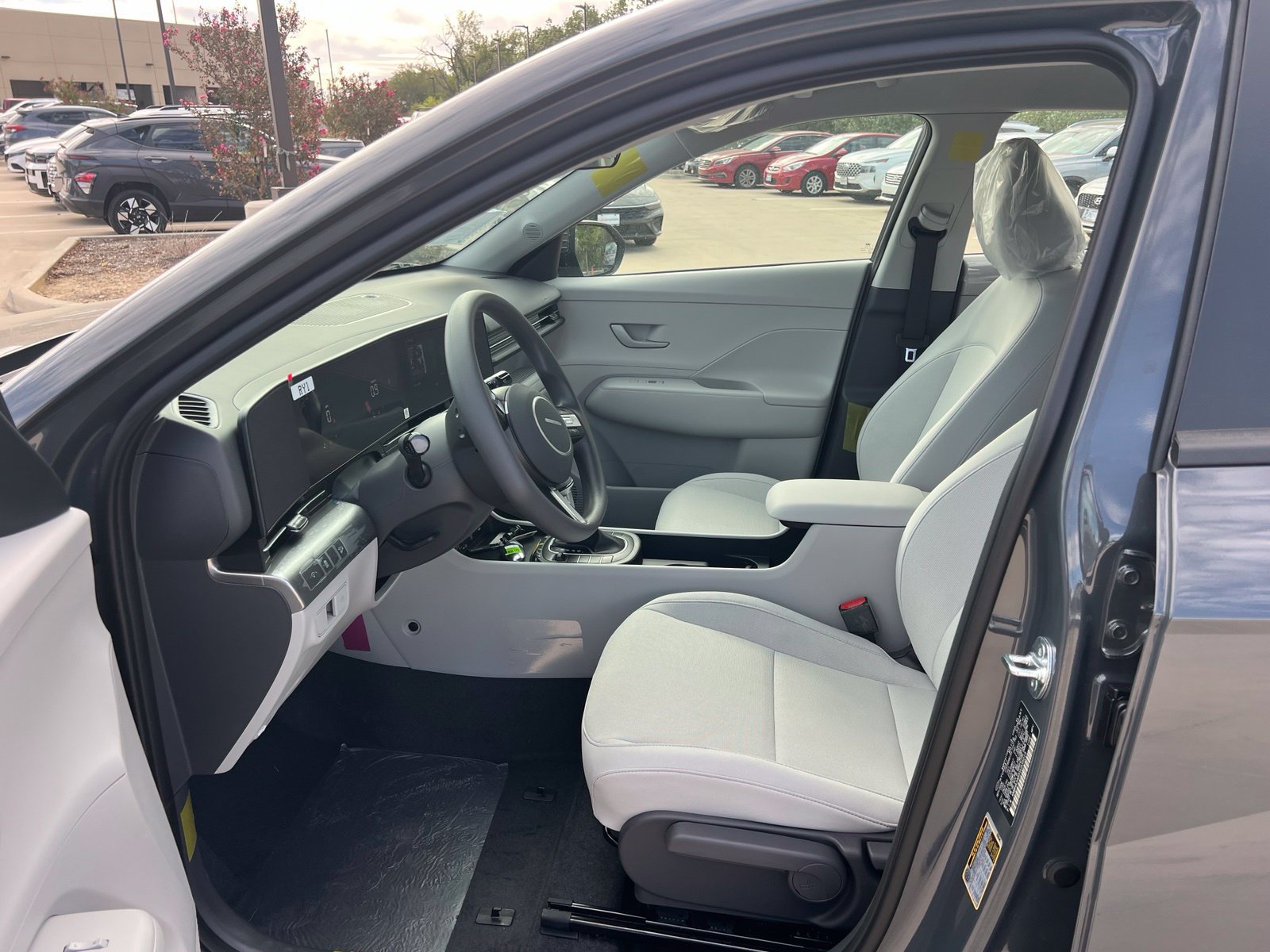 New 2027 Hyundai Kona SE FWD image 21