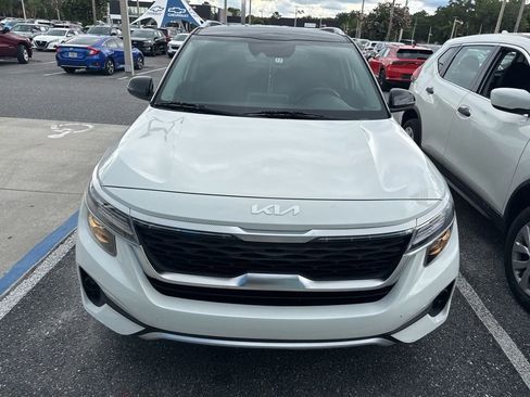 Used 2023 Kia Seltos S FWD image 2