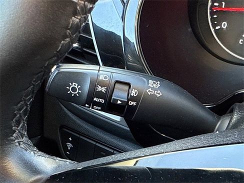 Used 2023 Kia Seltos EX image 22