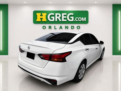 Used 2022 Nissan Altima 2.5 S FWD image 6