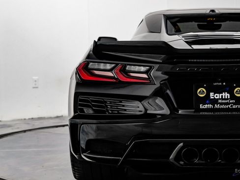 Used 2023 Chevrolet Corvette Z06 image 16