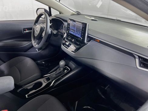 Used 2021 Toyota Corolla LE w/ LE Convenience Package FWD image 26