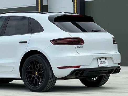 Used 2018 Porsche Macan GTS w/ Premium Package Plus AWD/4WD image 8