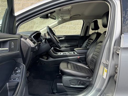 Used 2021 Ford Edge SEL w/ Convenience Package image 26