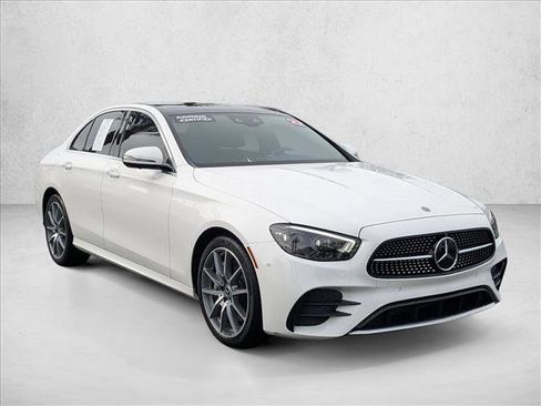 Used 2022 Mercedes-Benz E 450 4MATIC Sedan image 3