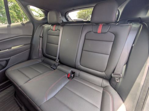 Used 2025 Chevrolet Trax RS w/ Driver Confidence Package FWD image 8