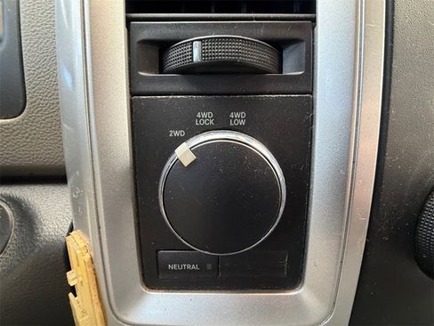 Used 2011 RAM 1500 Classic SLT image 15