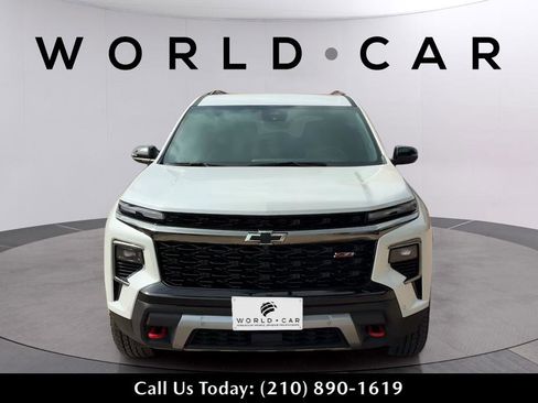 Used 2024 Chevrolet Traverse Z71 w/ Enhanced Driving Package AWD/4WD image 2